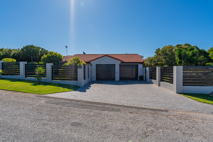 4 Bedroom Property for Sale in St Francis On Sea Eastern Cape